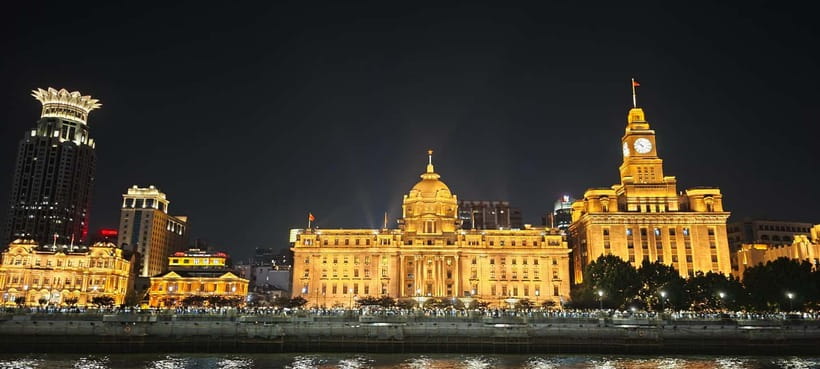 Shanghai: After Dark Dinner and Huangpu River Night Cruise - Who should book this evening?