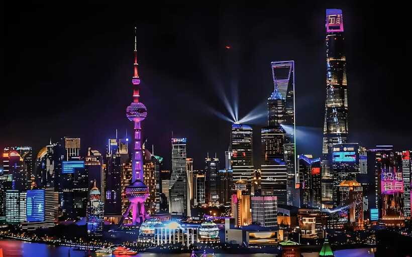 Shanghai By Night: Amazing River Cruise and Hot Pot Dinning - Hot pot after the skyline