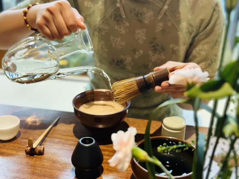Shanghai: Chinese Tea Ceremony Experience - The blind tasting puts your senses first