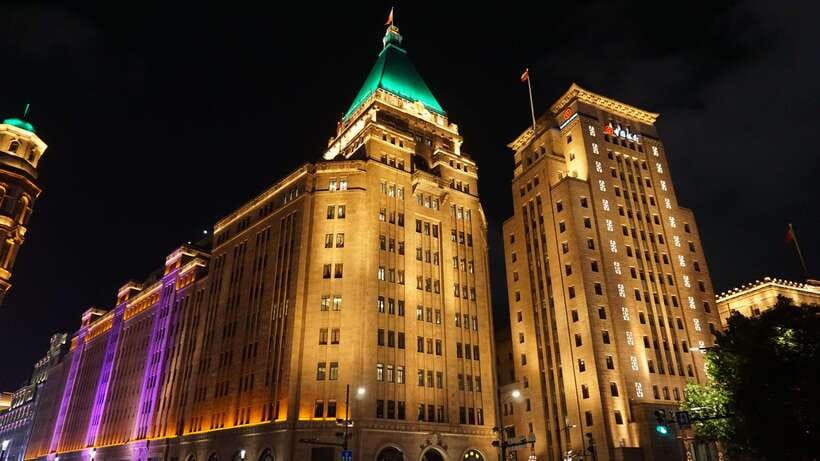 Shanghai Evening Tour: VIP Huangpu River Cruise&City lights - Why Shanghai looks best from the river at night