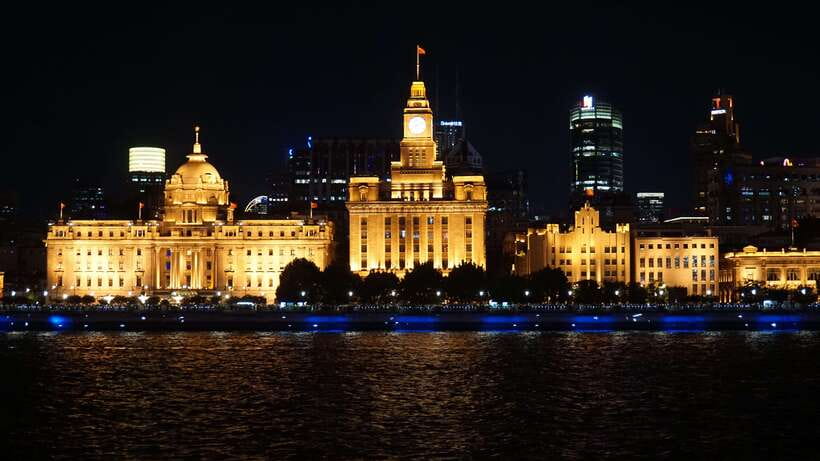 Shanghai Evening Tour: VIP Huangpu River Cruise&City lights - Shiliupu Marina and the one-hour VIP cruise