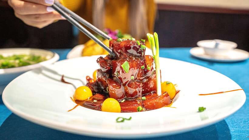 Shanghai: Evening Walking Food Tour - Why this food walk works well in Shanghai