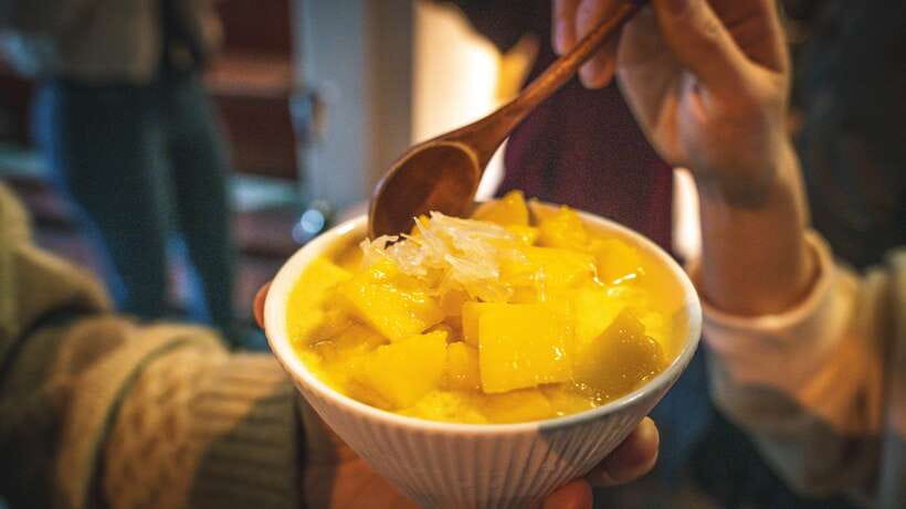 Shanghai: Evening Walking Food Tour - What $69 gets you