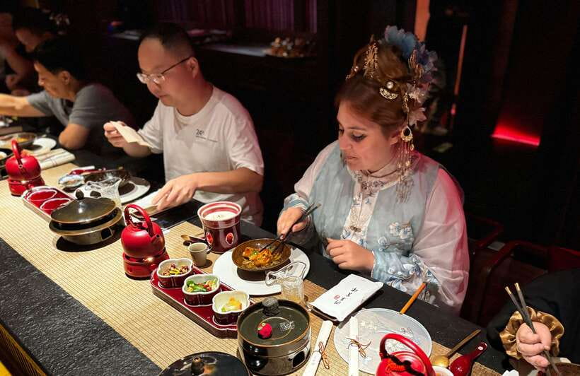 Shanghai Guided Royal Banquet Photo (Incl) with Massage Opt - What arrives on the royal dining table