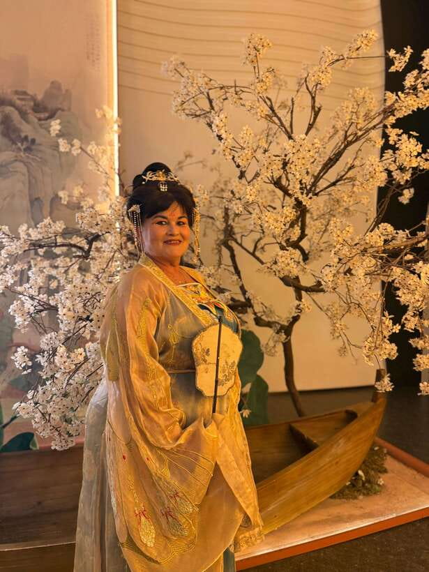 Shanghai Guided Royal Banquet Photo (Incl) with Massage Opt - Why the guide matters so much