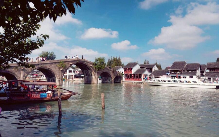 Shanghai Highlights and Zhujiajiao Water Town Private Tour - The Bund puts Shanghai’s past and present on one riverbank
