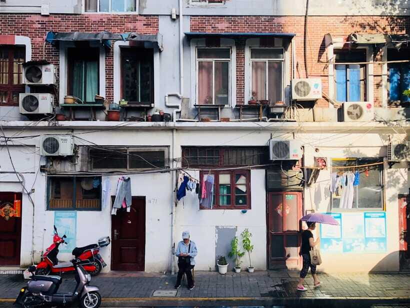 Shanghai Highlights Walking Tour With A Real Local - Turning into the Old Town