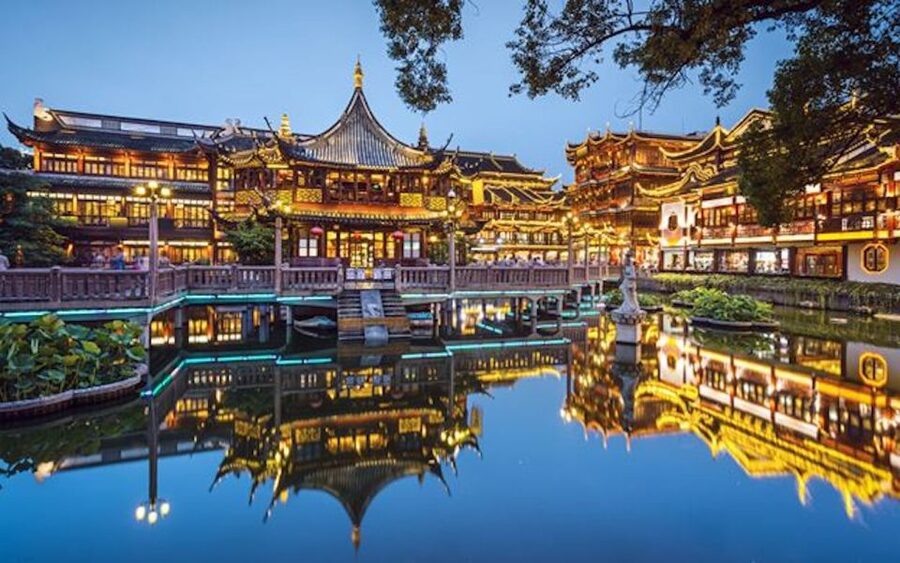 Shanghai: Hop-on Hop-off Bus Ticket and Optional Attractions - Audio commentary is useful, but keep your eyes on the route