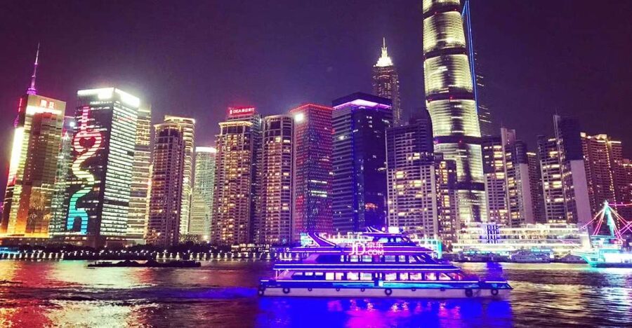 Shanghai in 5 Hours: River Cruise, Shanghai Tower & Dining - Yuyuan Bazaar: Shanghai’s old quarter in a compact visit