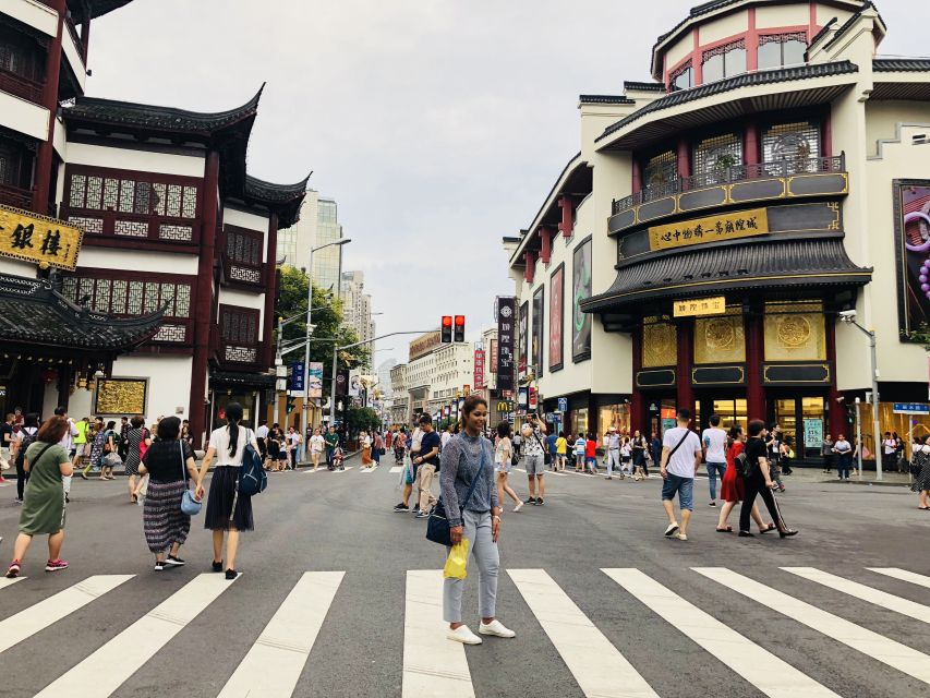 Shanghai in 5 Hours: River Cruise, Shanghai Tower & Dining - Shanghai-style lunch and the tour’s food focus