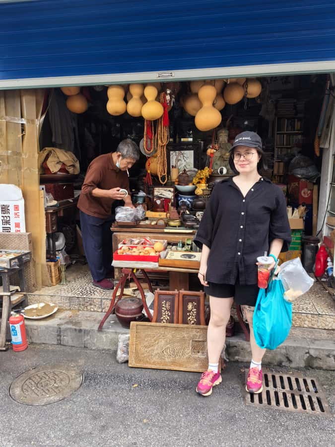 Shanghai Must-See and Foodie Test Bike Tour( Day & Night) - Why a bike is the smart way to see Shanghai quickly