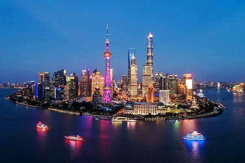 Shanghai Night River Cruise VIP Seat with Authentic Dinner - Why Shanghai looks best from the water