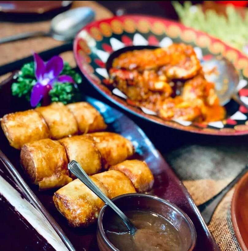 Shanghai Night River Cruise VIP Seat with Authentic Dinner - Dinner brings the evening back to street level