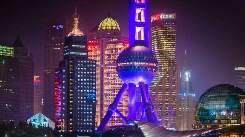 Shanghai: Oriental Pearl Tower Entry Ticket with PDF Guide - Getting a different view at 90 meters
