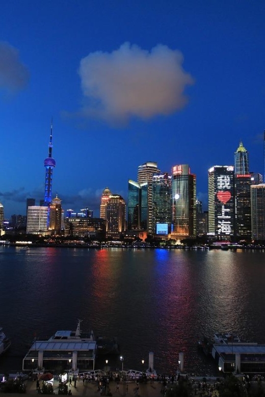 Shanghai: Private and Personalized Guided Tour - Yu Garden: carved gateways, ponds, and a tea pause