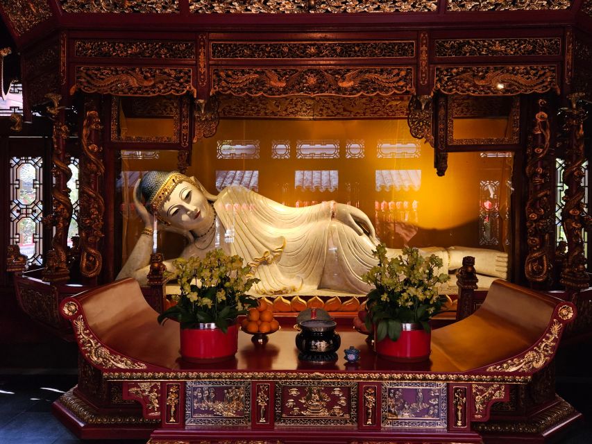 Shanghai: Private and Personalized Guided Tour - The Bund and the Huangpu River