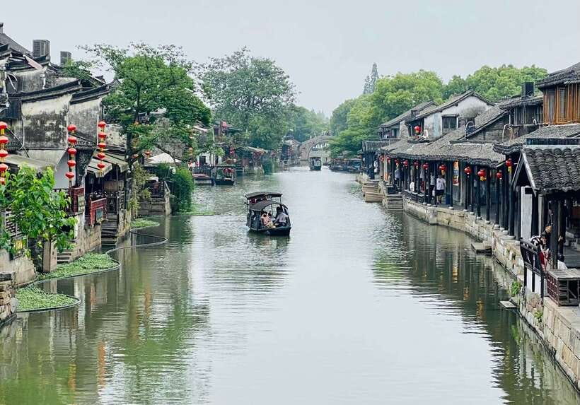 Shanghai: Private Shanghai & Zhujiajiao Tour with Lunch - What the private format adds