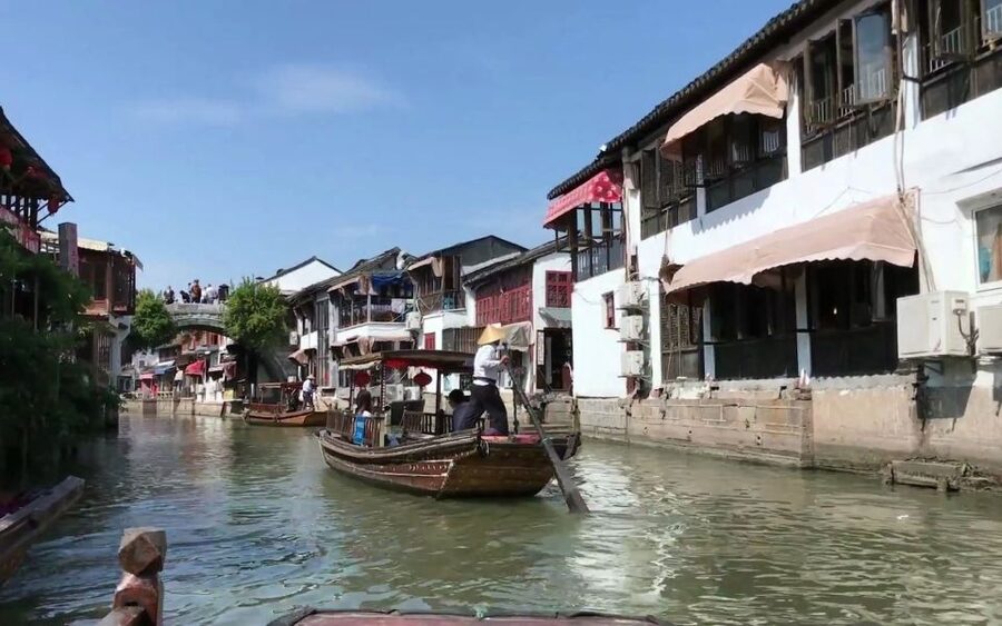 Shanghai: Private Shanghai & Zhujiajiao Tour with Lunch - Practical details before you reserve