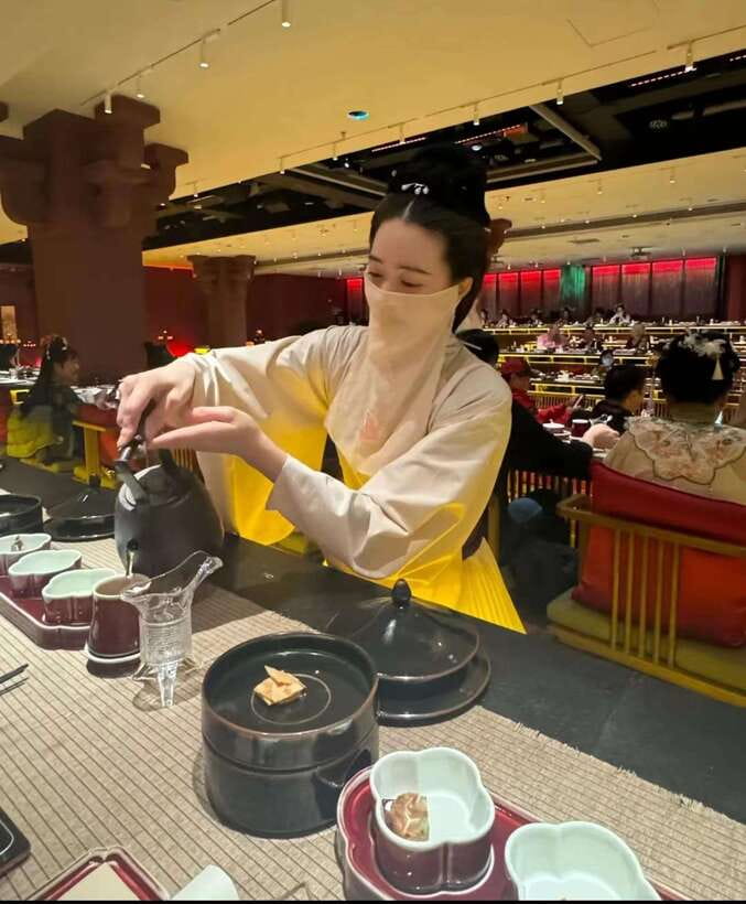 Shanghai: Royal Banquet with Chinese Cultural Performance - A Multi-Course Menu with Traditional Chinese Flavors