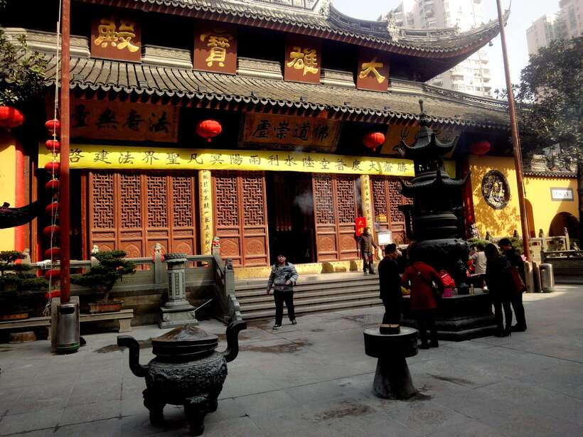 Shanghai: Top 5 Highlights All Inclusive Private Day Tour - The Bund at the end of the day