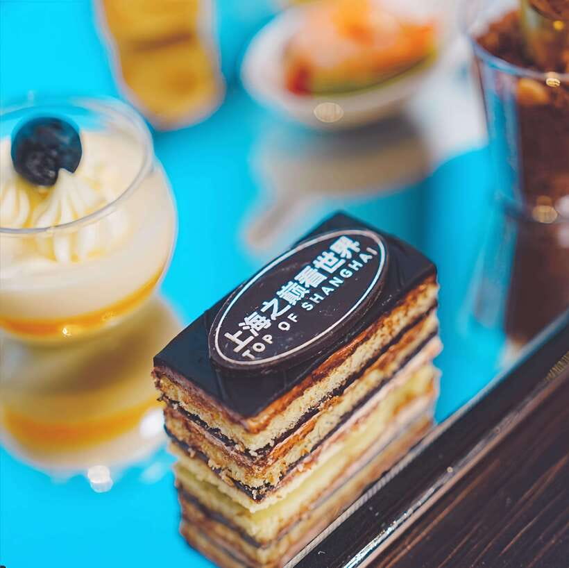 Shanghai Tower: Lunch or Dinner on the 119th Floor - How to avoid the main problems