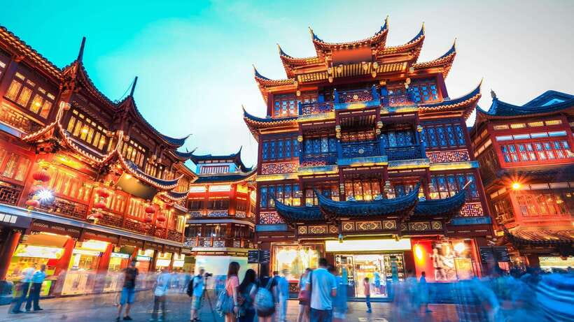 Shanghai: Yu Garden Entry Ticket with PDF Guidebook - Crowds, timing, and the feel of the visit