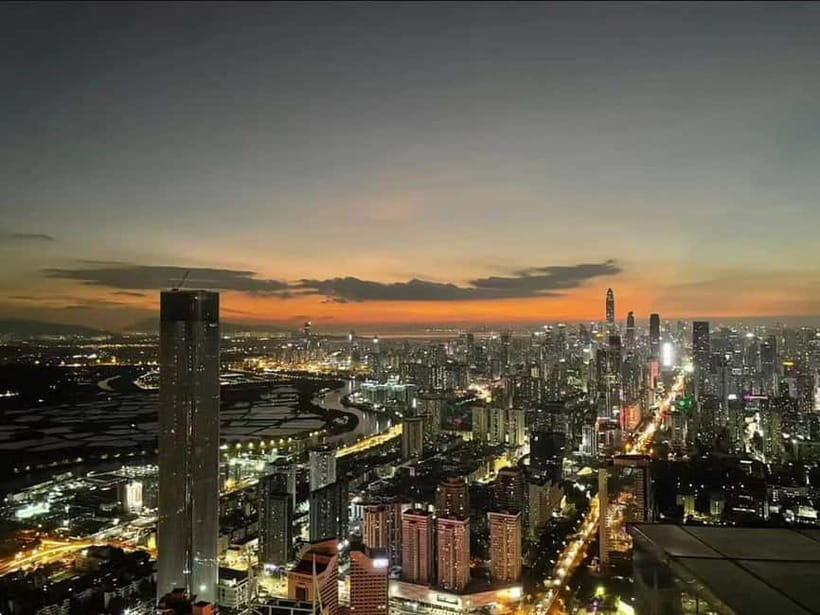 Shenzhen：8h City Walk & Future Experience Highlights Trip - Huaqiangbei or Luohu: pick your shopping style