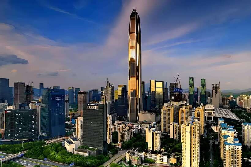ShenZhen: Tallest Building with Luxury Meal on Highest Floor - Reading the city from above