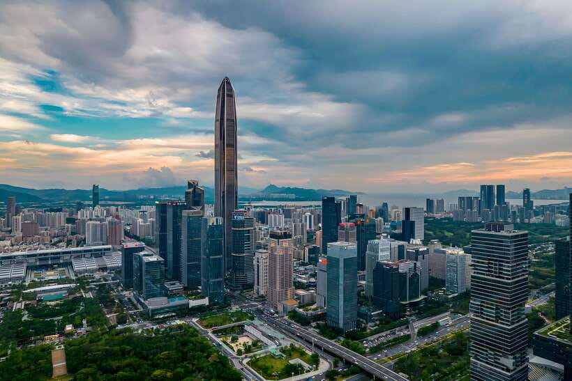 ShenZhen: Tallest Building with Luxury Meal on Highest Floor - What the two-hour visit is like