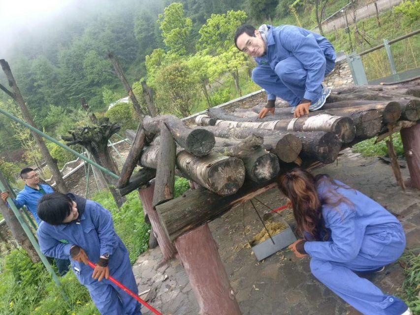 Sichuan: Big Panda Volunteer Day tour - Meeting the conservation staff