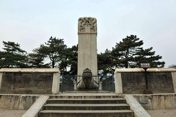 Small Group Mutianyu Great Wall and Ming Tombs Tour with Cable Car and Lunch - Inside Dingling’s underground palace