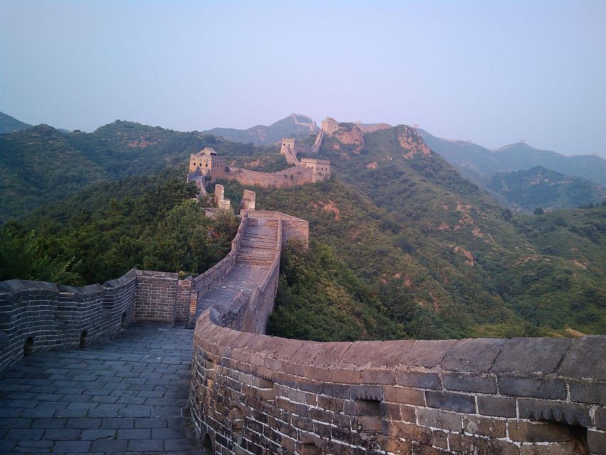 Small-Group Mutianyu Great Wall Tour With lunch And Ticket - Jade, cloisonné, and the pressure to buy