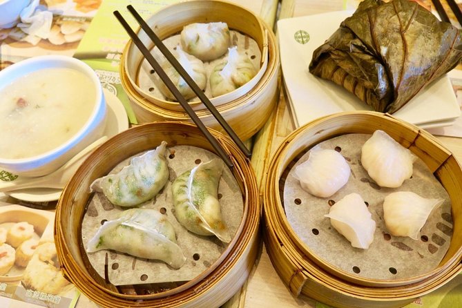 Small-Group Tour: The best bites of Mongkok - Meeting at Prince Edward MTR station at 2 p.m.