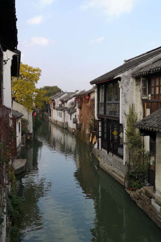 Su Zhou and Zhou Zhuang Water Village Day Tour - Seeing how silk is made