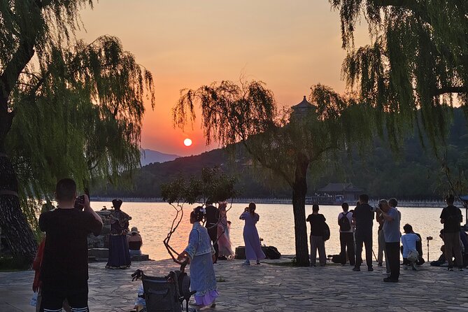 Summer Palace Walking Tour - Beijing - The world’s longest painted corridor?