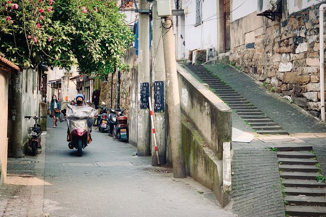 Suzhou Alleyway Walking Food Tour - Starting at Beisita and entering old Suzhou