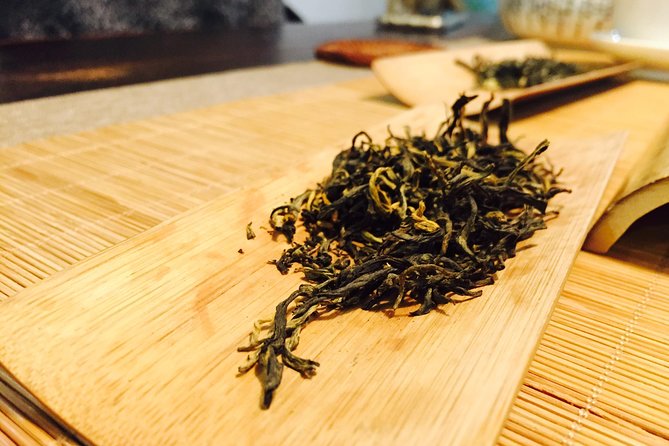Three-Hour Private Chengdu Tea Wholesale Market Tour - Tea sets and accessories at lower prices