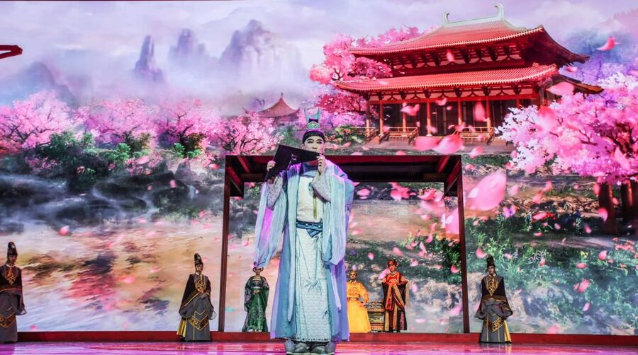 Top 3 Xian Sites to Terracotta Army & Dinner Show w/ Options - Riding or walking the Ming Dynasty City Wall