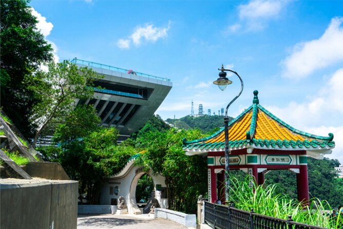 Top-Rated Hong Kong Tour: Peak Tram, Dim Sum & Cultural Sights - Ten dishes at Tim Ho Wan