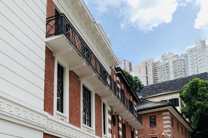 Top-Rated Hong Kong Tour: Peak Tram, Dim Sum & Cultural Sights - The sunset Victoria Harbour cruise