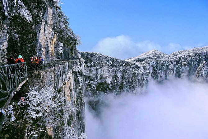 Top Zhangjiajie Mini Group Tour: Glass Bridge & Tianmen Mountain - Crossing Zhangjiajie Grand Canyon’s Glass Bridge