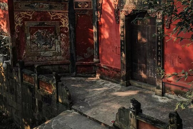 True Taste of Chongqing: Offbeat Walks & Hotpot in One Day - Huangjueya Old Street and the Tea-Horse Road