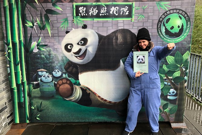 Visiting Dujiangyan Yaan Wolong Panda Base Optional Volunteering - Bamboo work and panda food preparation