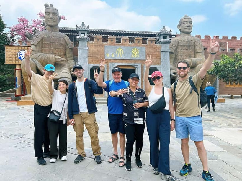 Xi'an: Exclusive Terracotta Army Tour & Local Family Lunch - Three hours among the Terracotta Warriors