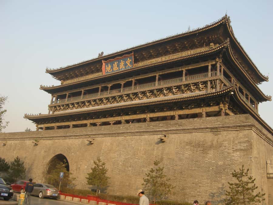 Xi'an: Terra-Cotta Warriors Entry with Optional Guide - Entering the museum and seeing the three pits