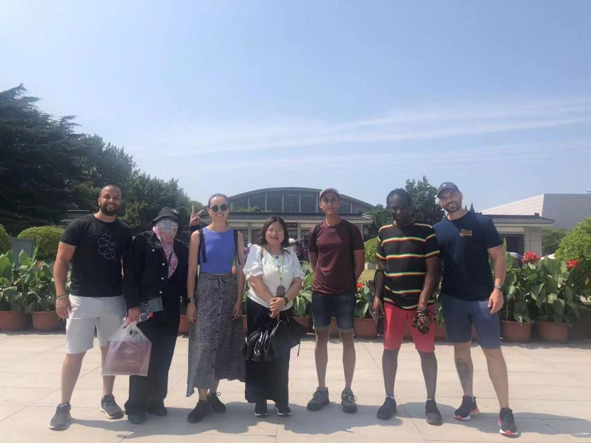 Xian: Terracotta Army Ticket & Guided Bus Tour with Options - Lunch and the ride back to Xi’an