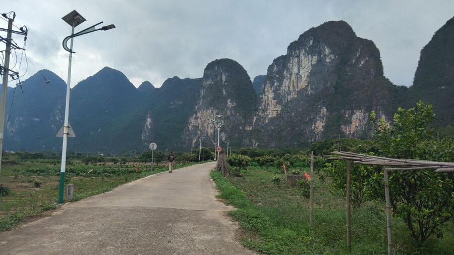 Yangshuo: Full-Day Private Countryside Hiking Tour - Choosing between the Li River and Yulong River