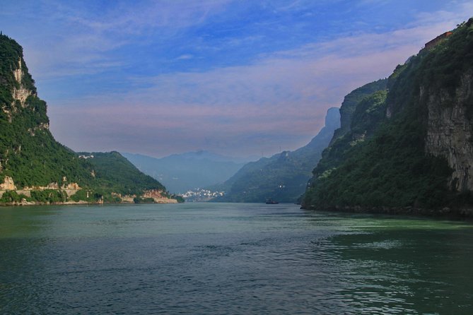 Yangtze River Cruise from Yichang to Chongqing Upstream in 5 Days 4 Nights - Day 5: Arriving at Chongqing Chaotianmen