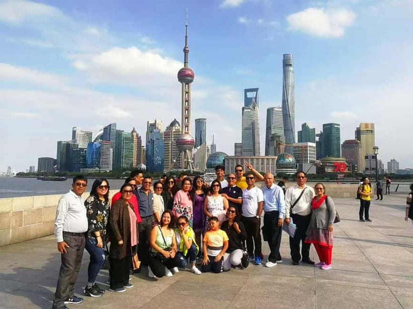 Yu Garden, Old Street, Bund & Zhujiajiao Water Town Bus Tour - Yu Garden, a 400-year-old retreat in the city