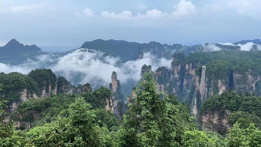 Zhangjiajie National Park: 2-Day Guided Tour w/ Glass Bridge - Day one: the Bailong Elevator and Yuanjiajie